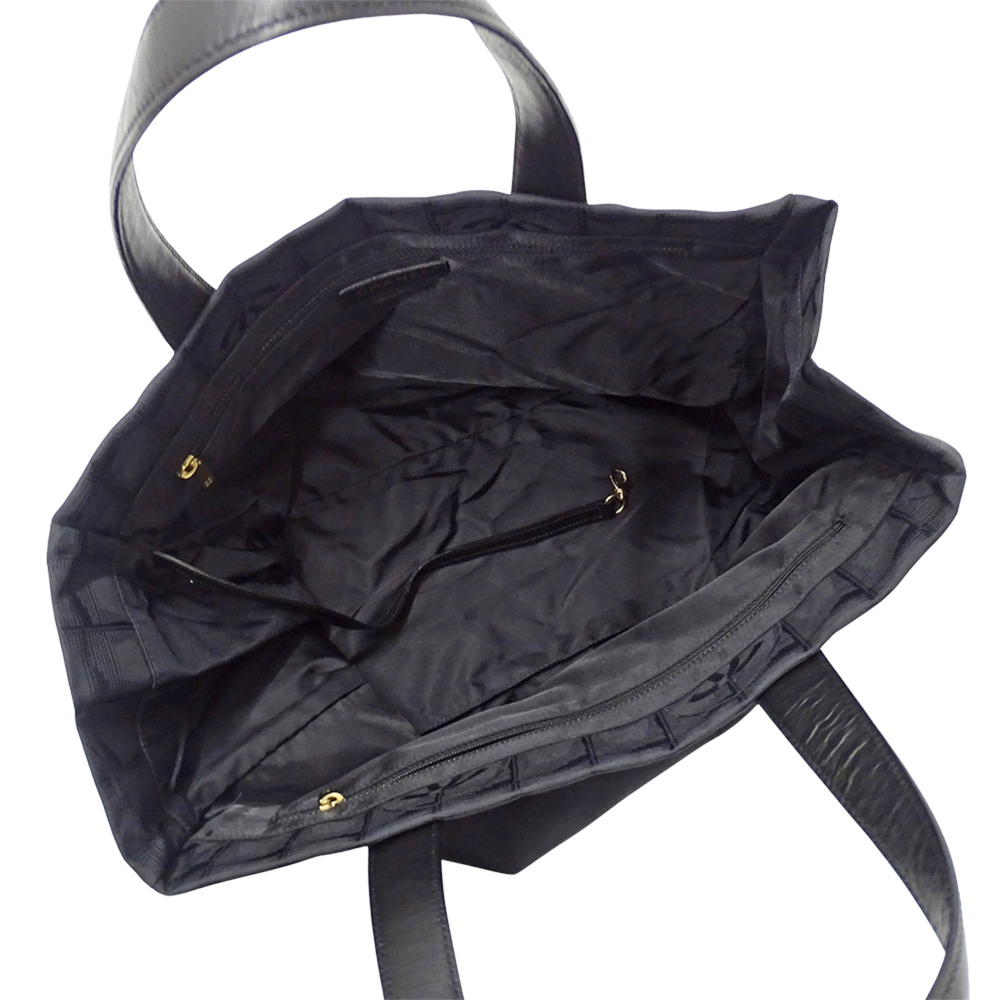 CHANEL Black Tote Bag - Picture 5 of 13